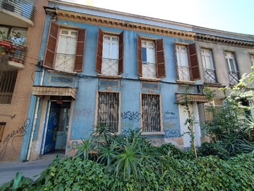 Casa en venta en Toesca 2037, Santiago - 6 dormitorios, 4 baños