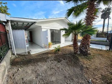 Casa en arriendo mensual en Ideal para Inversión, Barrio en Crecimiento (176070), Maipú - 4 dormitorios, 2 baños