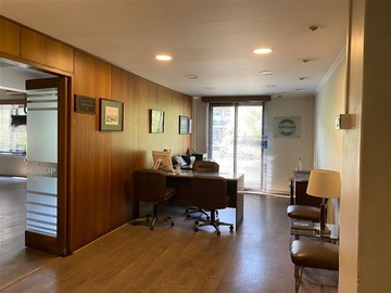 Oficina en venta en Av. Providencia entre calle Orrego Luco y Av. Pedro de Valdivia., Providencia