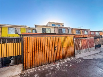 Casa en venta en Metro protectora de la infancia, Puente Alto - 4 dormitorios, 2 baños