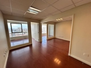 Oficina en arriendo mensual en Edificio Plaza Talca, Talca - 2 dormitorios, 4 baños