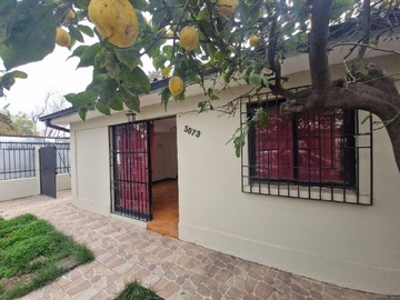 Casa en venta en entre avenida Carrascal y Samuel Izquierdo, Quinta Normal - 3 dormitorios, 1 baño