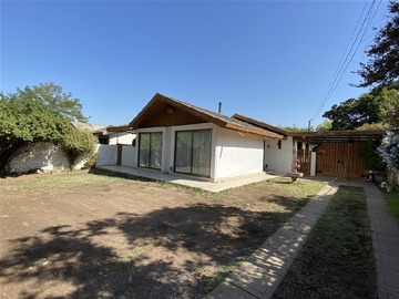 Casa en venta en Colon/Imperial, Las Condes - 3 dormitorios, 2 baños