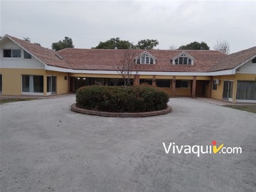 Arriendo Mensual / Casa / Colina
