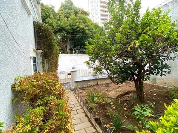 Casa en venta en A pasos de Metro Viña y Plaza Parroquia (178870), Viña del Mar - 5 dormitorios, 3 baños