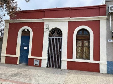Casa en venta en Cuevas 1507, Santiago - 4 dormitorios, 1 baño