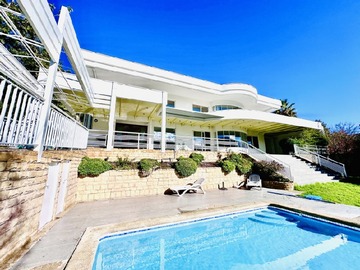 Casa en venta en Quinchamalí, Las Condes - 6 dormitorios, 7 baños