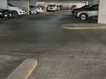 Venta / Estacionamiento / Santiago