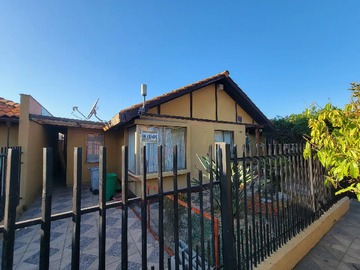 Casa en venta en Condominio parque miraflores Sur, Peñaflor - 4 dormitorios, 2 baños