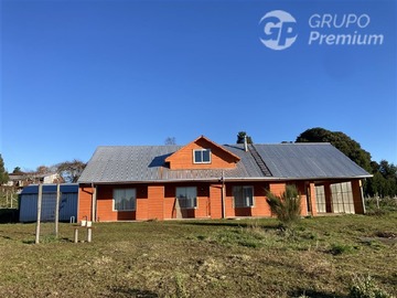Casa en venta en Ruta s60 km 31, Teodoro Schmidt - 4 dormitorios, 2 baños