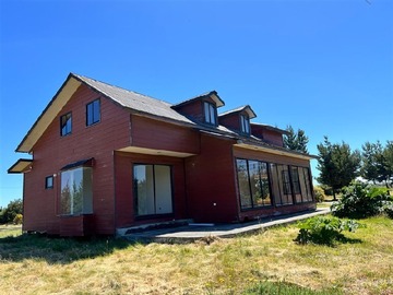 Casa en venta en Club de Campo, Puerto Varas - 2 dormitorios, 2 baños