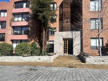 Departamento en venta en Camino Del Huiganal - Pie Andino, Lo Barnechea - 4 dormitorios, 3 baños