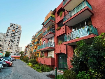 Departamento en venta en Metro Estación Plaza Egaña (línea 4 y 3) (178767), Ñuñoa - 4 dormitorios, 2 baños