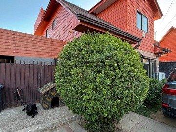 Casa en venta en Brisas del parque, Talca - 4 dormitorios, 2 baños