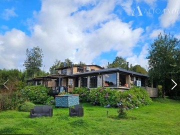 Casa en venta en Teupa, Chonchi - 5 dormitorios, 4 baños