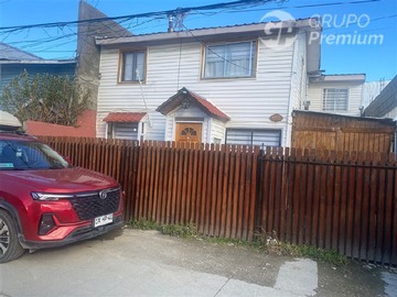 Casa en venta en Sector sur, Punta Arenas - 5 dormitorios, 2 baños