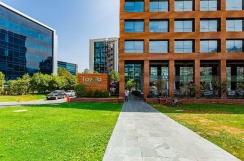 Oficina en arriendo mensual en Ciudad Empresarial, Huechuraba - 7 dormitorios, 4 baños