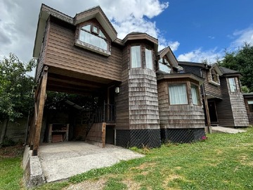 Casa en arriendo mensual en Terraplén, Puerto Varas - 2 dormitorios, 2 baños