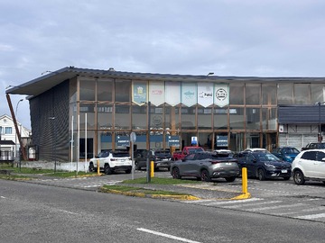 Local Comercial en arriendo mensual en Gran Local, Excelente Visibilidad (155877), Puerto Montt - 4 baños