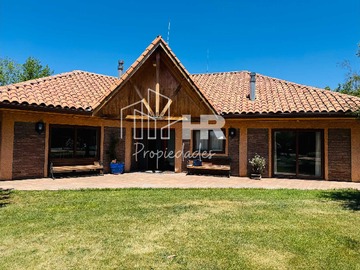 Terreno en venta en Oportunidad de Inversión en Entorno Natural (130508), Til til - 4 dormitorios, 2 baños