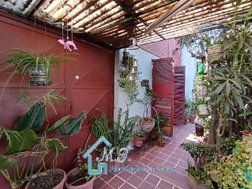 Casa en venta en Andrés Silva Humeres, Macul - 3 dormitorios, 1 baño