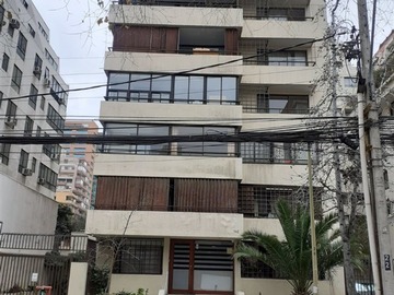Departamento en venta en Evaristo Lilo/ Escuela Militar, Las Condes - 2 dormitorios, 2 baños