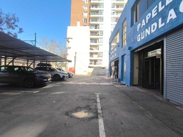 Local Comercial en arriendo mensual en Local Comercial P2 en Arriendo-zona de descarga (180408), Santiago - 2 baños