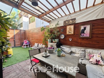 Casa en venta en Portales, Santiago, Santiago - 3 dormitorios, 2 baños