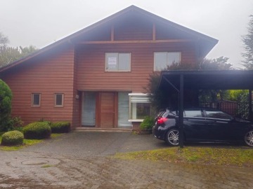 Casa en venta en Silos de Torobayo, Valdivia - 4 dormitorios, 3 baños