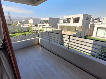 Casa en venta en Se Vende Townhouse en Sector Privilegiado de Chicureo/ Colina - 3 dormitorios, 3 baños