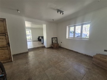 Casa en arriendo mensual en Irarrázaval, Santa María - 4 dormitorios, 3 baños