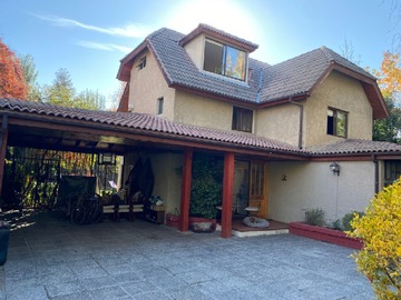 Casa en venta en Portal la dehesa, Lo Barnechea - 6 dormitorios, 5 baños