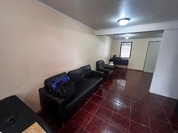 Casa en venta en Casa 2 pisos, 2 Dorm, 1 baño, Pje Cerrado (51066), Maipú - 2 dormitorios, 1 baño