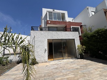 Casa en arriendo mensual en Parque sur / pie andino, Lo Barnechea - 4 dormitorios, 4 baños