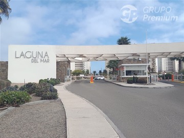 Departamento en venta en Condominio Laguna del Mar, soñado departamento de 97m2 +10 m2 de terraza con hermosa vista panorámica al mar y a la laguna en primera linea., La Serena - 3 dormitorios, 2 baños