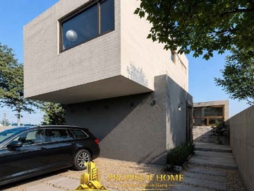 Casa en venta en Pablo Neruda, Angol - 4 dormitorios, 3 baños