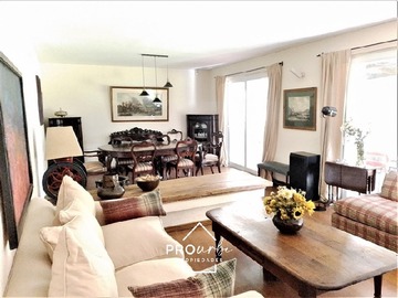 Casa en venta en Colegio médico, Lo Barnechea - 4 dormitorios, 3 baños
