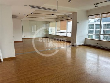 Oficina en venta en Portal La Dehesa, Lo Barnechea - 1 dormitorio, 1 baño