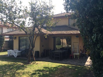 Casa en venta en Acogedora casa 5d 4b, Tobalaba/Quillin (72226), Peñalolén - 5 dormitorios, 4 baños