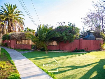 Casa en venta en Avda. Apoquindo, Las Condes - 3 dormitorios, 2 baños