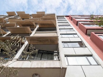 Oficina en arriendo mensual en Espaciosa Oficina- Plaza Baquedano (177949), Santiago - 2 dormitorios, 1 baño