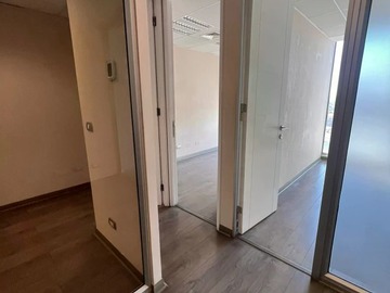 Oficina en arriendo mensual en Arriendo Oficina 3p/2B - Estación Central - 3 dormitorios, 2 baños