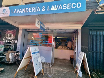 Local Comercial en venta en Arturo Prat 2060, Santiago - 6 dormitorios, 2 baños
