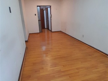 Oficina en arriendo mensual en Tenderini/Moneda/Metro Santa Lucía, Santiago - 4 dormitorios, 2 baños