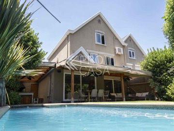 Casa en venta en Vende - San Carlos de Apoquindo, Las Condes - 5 dormitorios, 5 baños