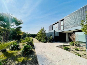 Casa en arriendo mensual en Modernismo, confortabilidad en cond privado (153688), Talagante - 9 dormitorios, 6 baños