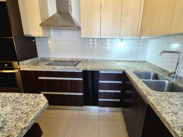 Departamento en venta en Luminoso, Amplio , Vista despejada ,Tabancura (171170), Vitacura - 2 dormitorios, 2 baños