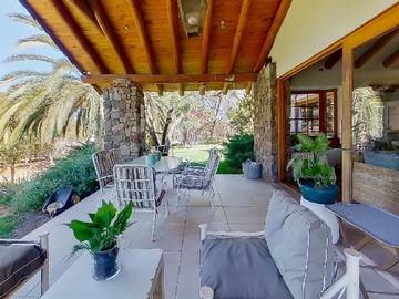 Casa en venta en Hacienda Chacabuco, Colina - 5 dormitorios, 5 baños