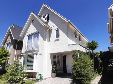 Casa en arriendo mensual en 4d,3b jardines de vizcachas 3 pisos (171991), Puente Alto - 4 dormitorios, 3 baños