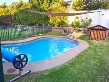 Casa en venta en Condominio barrio los valles, Peñalolén - 4 dormitorios, 5 baños